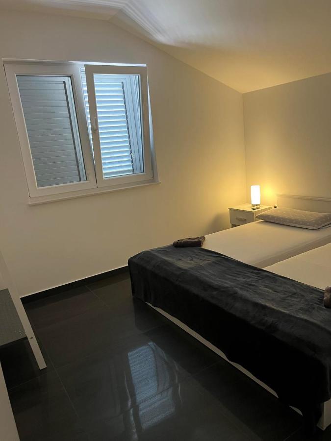 Apartment Vodice - Lovric Exteriör bild