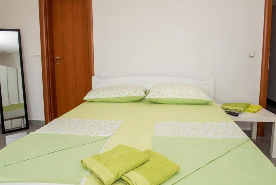 Apartment Vodice - Lovric Exteriör bild