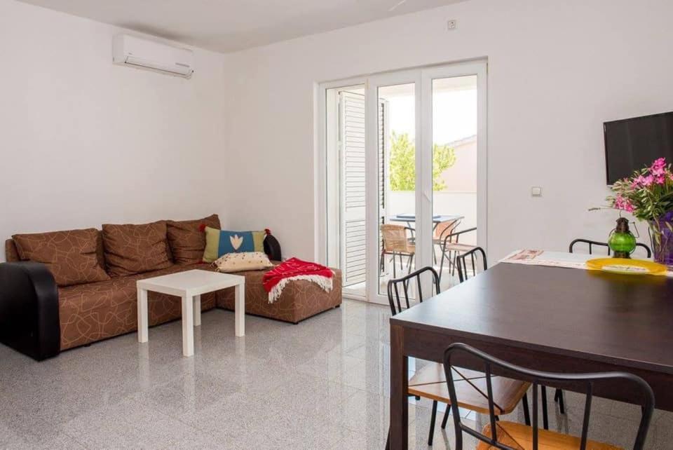 Apartment Vodice - Lovric Exteriör bild